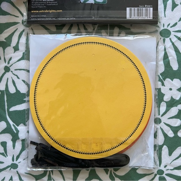 Colorful Round Banner Kit - Multicolor - Picture 2 of 3